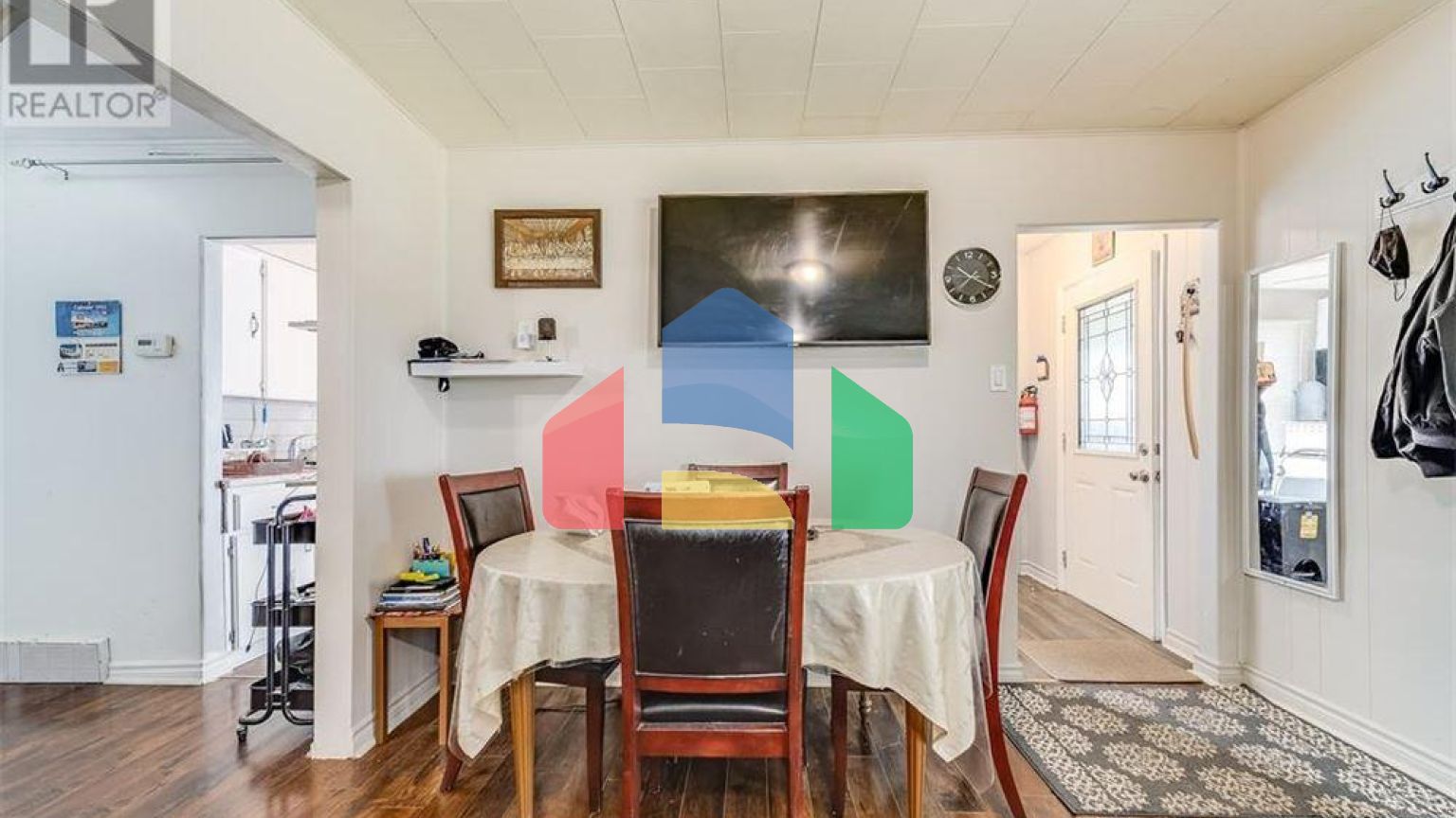 Residential - Single Family Home - Windsor, Canada - Canada