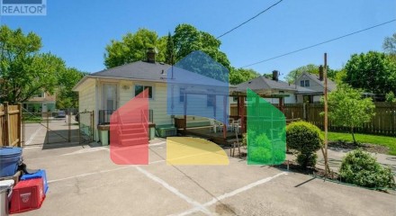 Residential - Single Family Home - Windsor, Canada - Canada