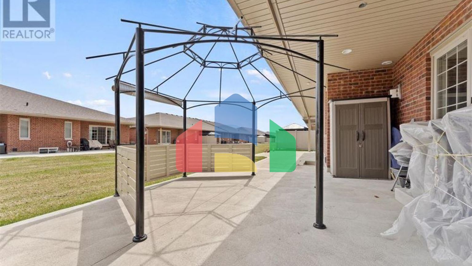 Residential - Single Family Home - Windsor, Canada - Canada