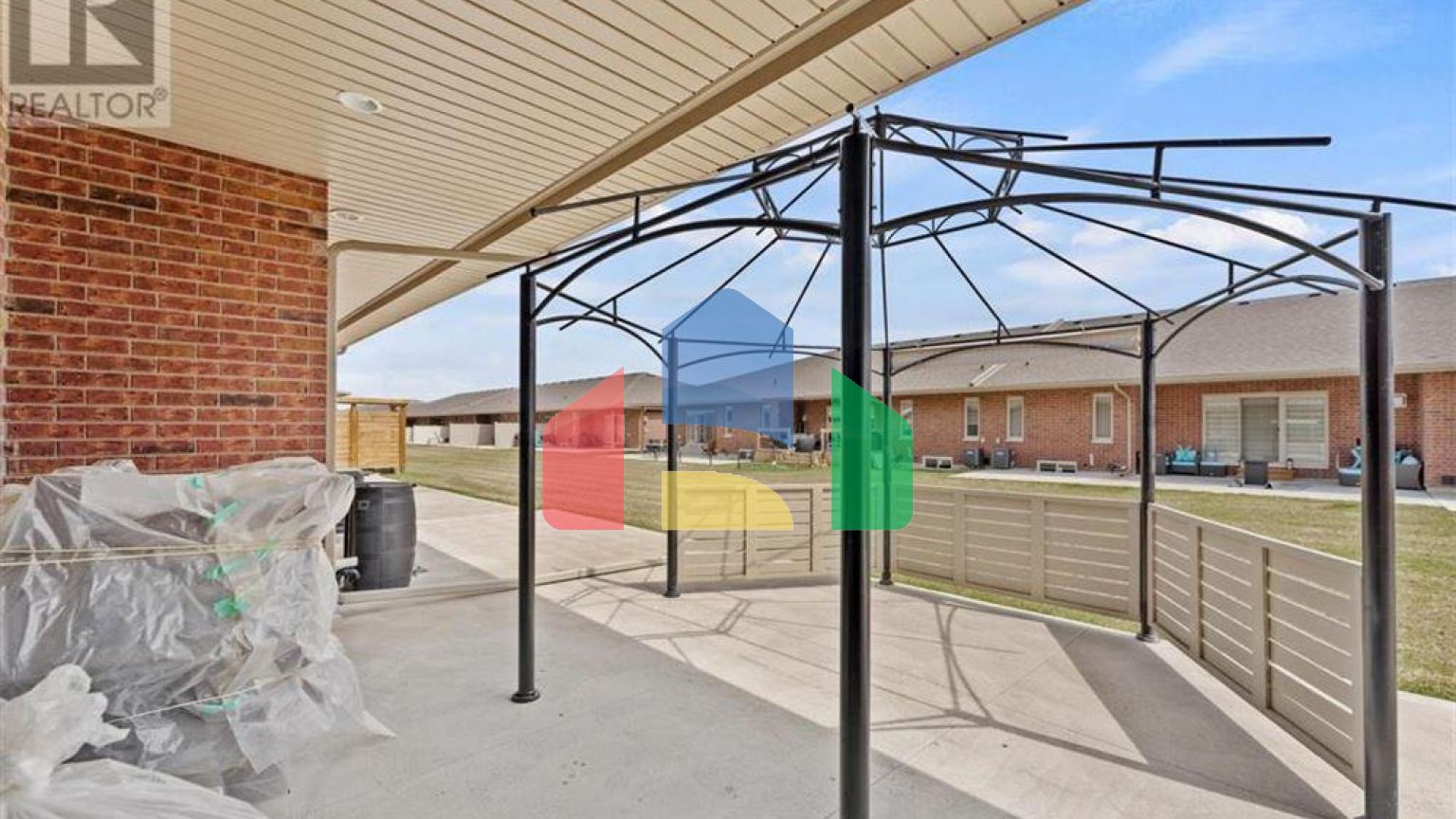 Residential - Single Family Home - Windsor, Canada - Canada