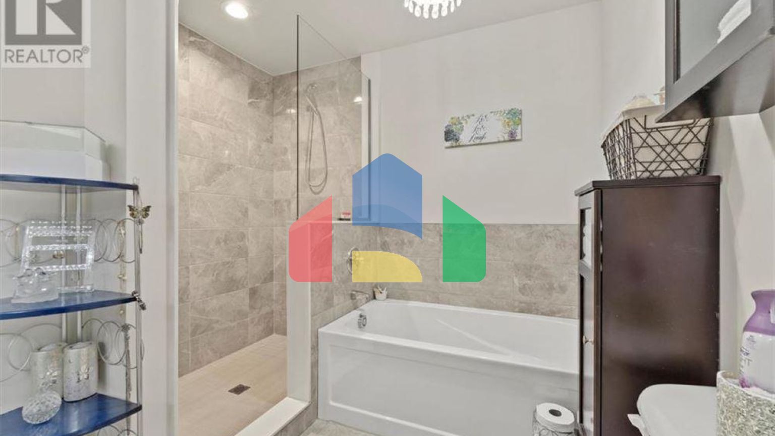 Residential - Single Family Home - Windsor, Canada - Canada