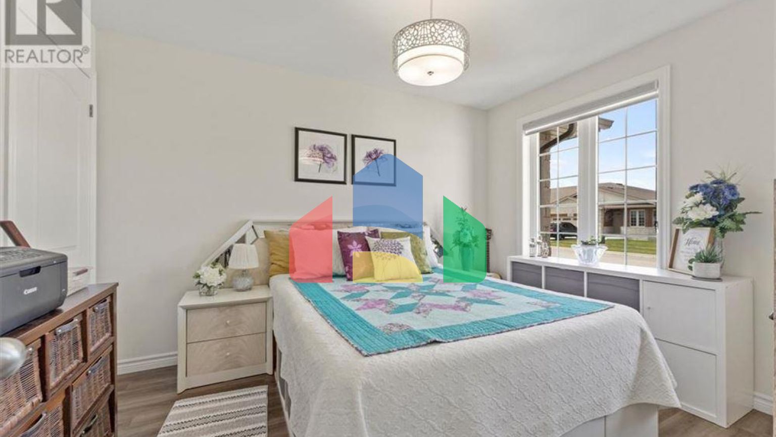 Residential - Single Family Home - Windsor, Canada - Canada