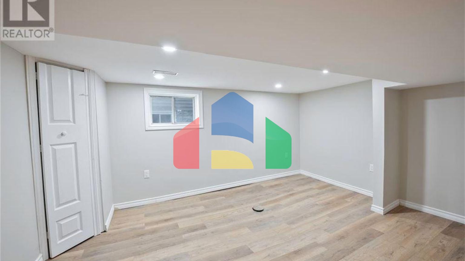 Residential - Single Family Home - Windsor, Canada - Canada