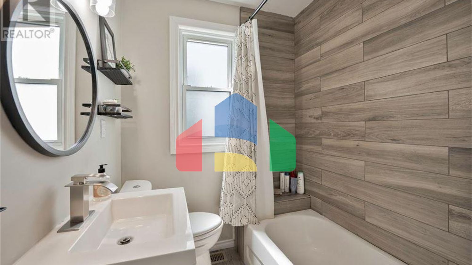 Residential - Single Family Home - Windsor, Canada - Canada