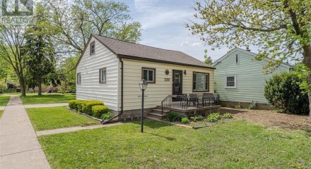 Residential - Single Family Home - Windsor, Canada - Canada