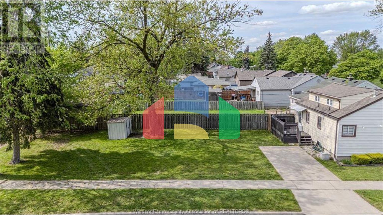 Residential - Single Family Home - Windsor, Canada - Canada