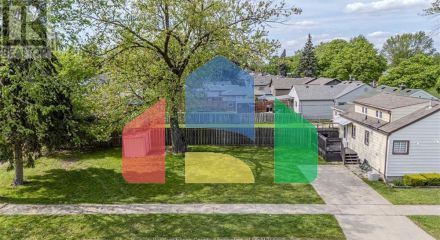 Residential - Single Family Home - Windsor, Canada - Canada