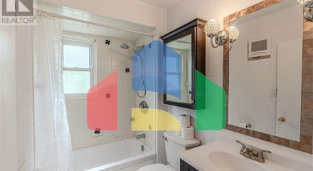 Residential - Single Family Home - Windsor, Canada - Canada