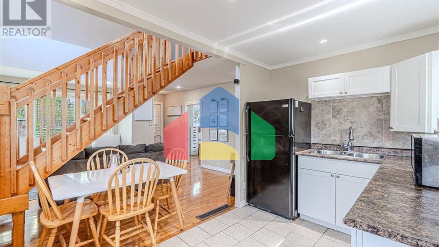 Residential - Single Family Home - Windsor, Canada - Canada