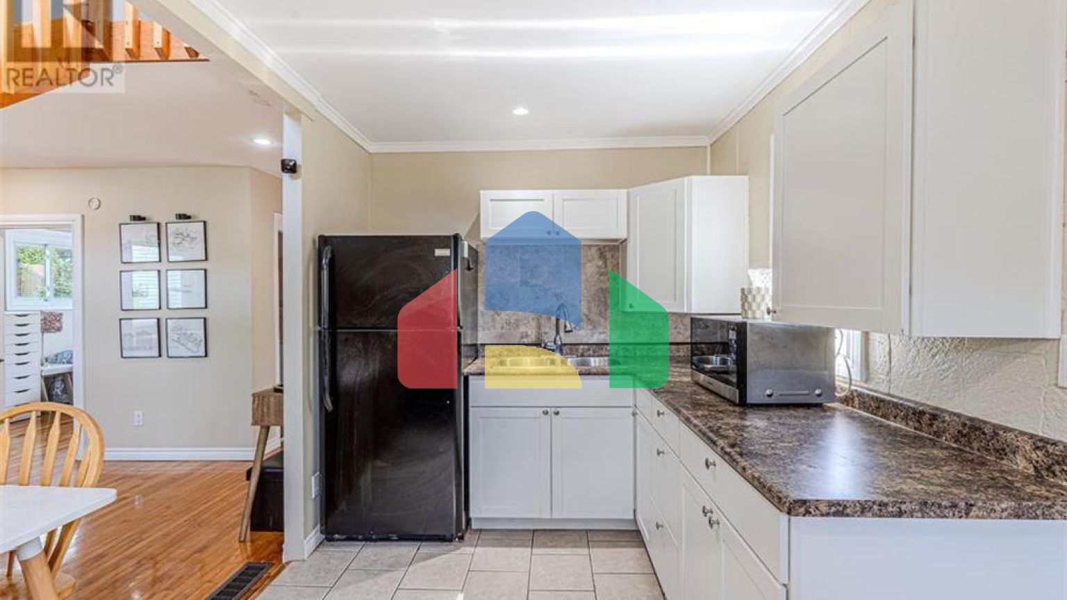 Residential - Single Family Home - Windsor, Canada - Canada