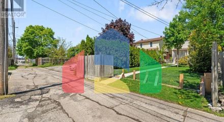 Residential - Single Family Home - Windsor, Canada - Canada