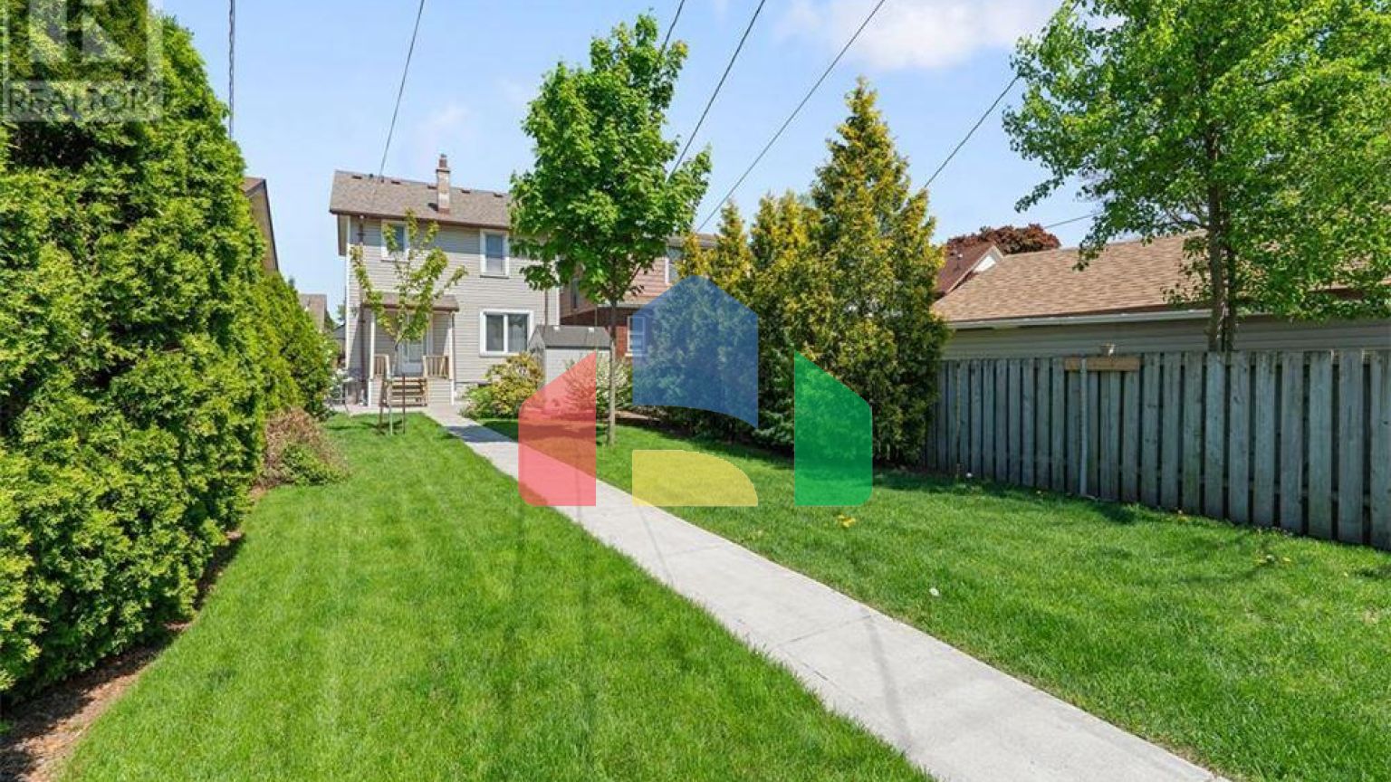 Residential - Single Family Home - Windsor, Canada - Canada