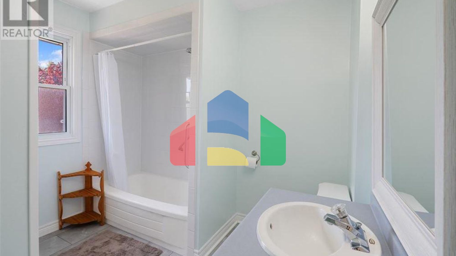 Residential - Single Family Home - Windsor, Canada - Canada