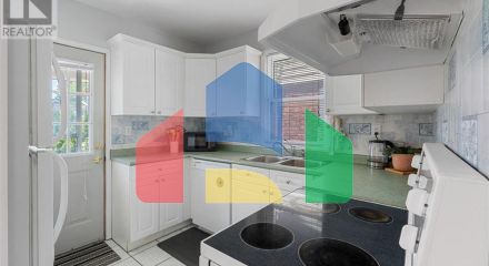 Residential - Single Family Home - Windsor, Canada - Canada