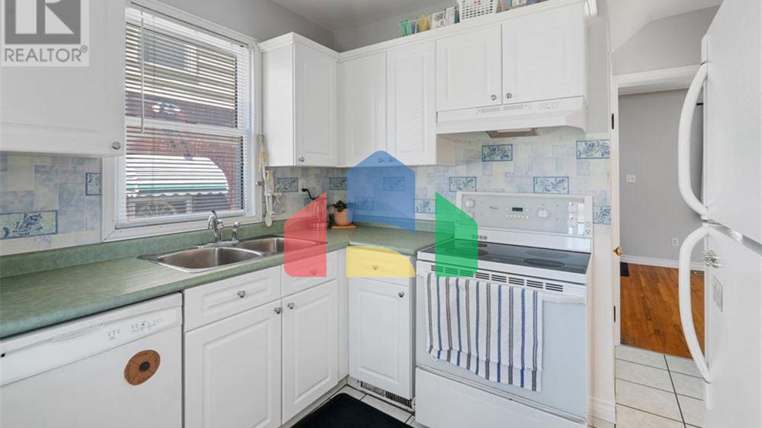 Residential - Single Family Home - Windsor, Canada - Canada