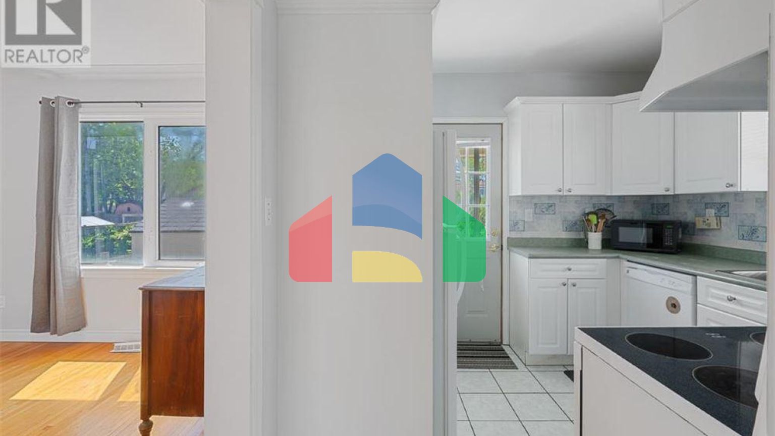 Residential - Single Family Home - Windsor, Canada - Canada