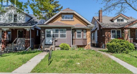 Residential - Single Family Home - Windsor, Canada - Canada