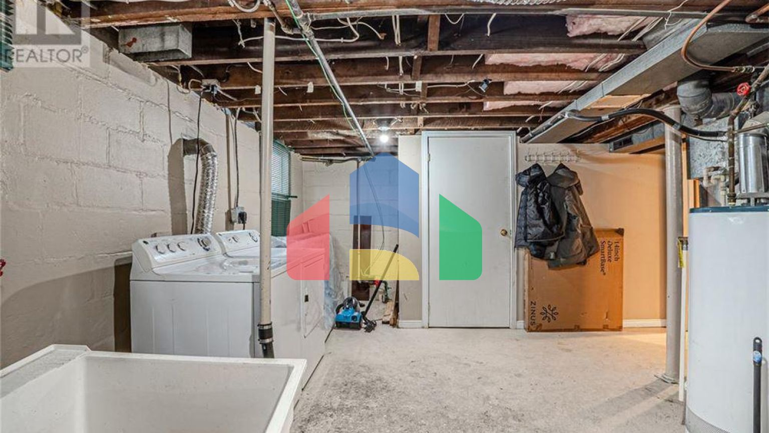 Residential - Single Family Home - Windsor, Canada - Canada