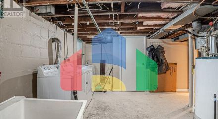 Residential - Single Family Home - Windsor, Canada - Canada