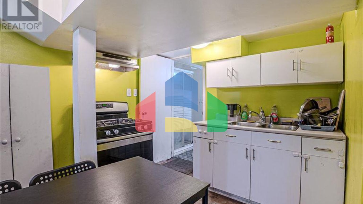 Residential - Single Family Home - Windsor, Canada - Canada