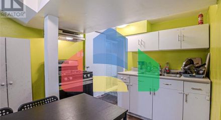 Residential - Single Family Home - Windsor, Canada - Canada