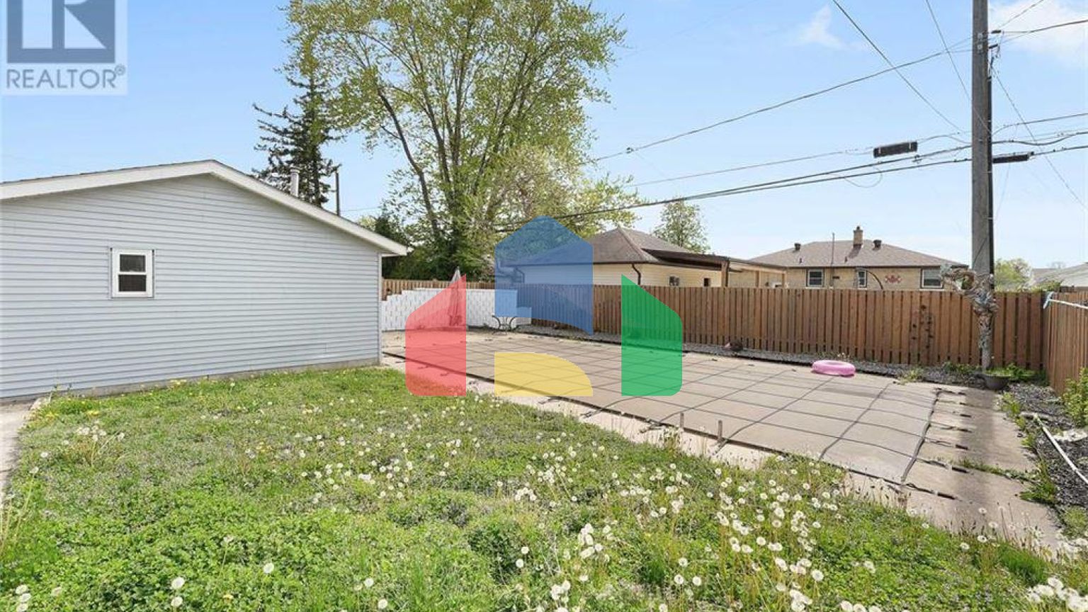 Residential - Single Family Home - Windsor, Canada - Canada