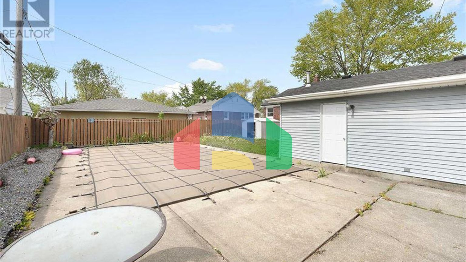 Residential - Single Family Home - Windsor, Canada - Canada