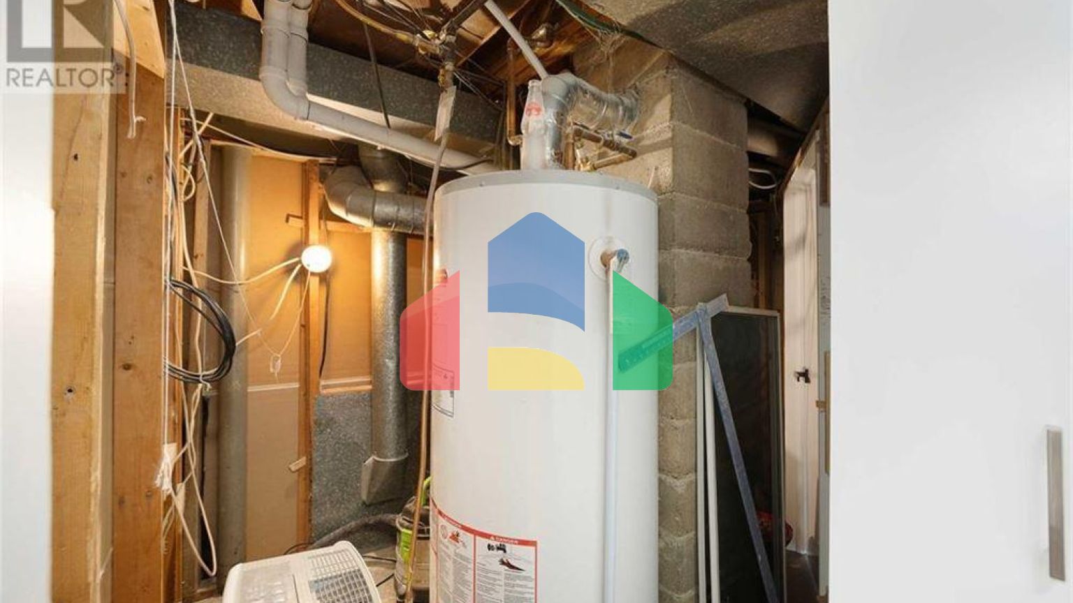 Residential - Single Family Home - Windsor, Canada - Canada