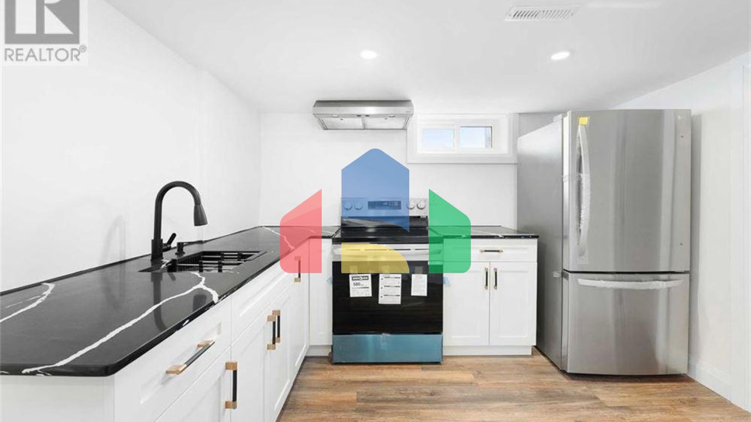 Residential - Single Family Home - Windsor, Canada - Canada