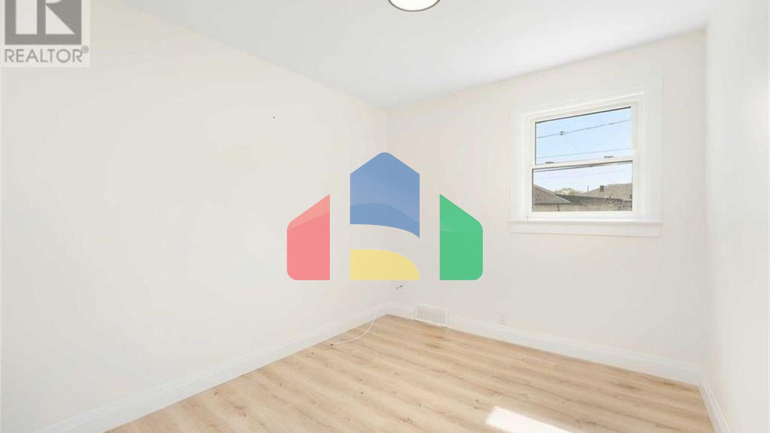 Residential - Single Family Home - Windsor, Canada - Canada