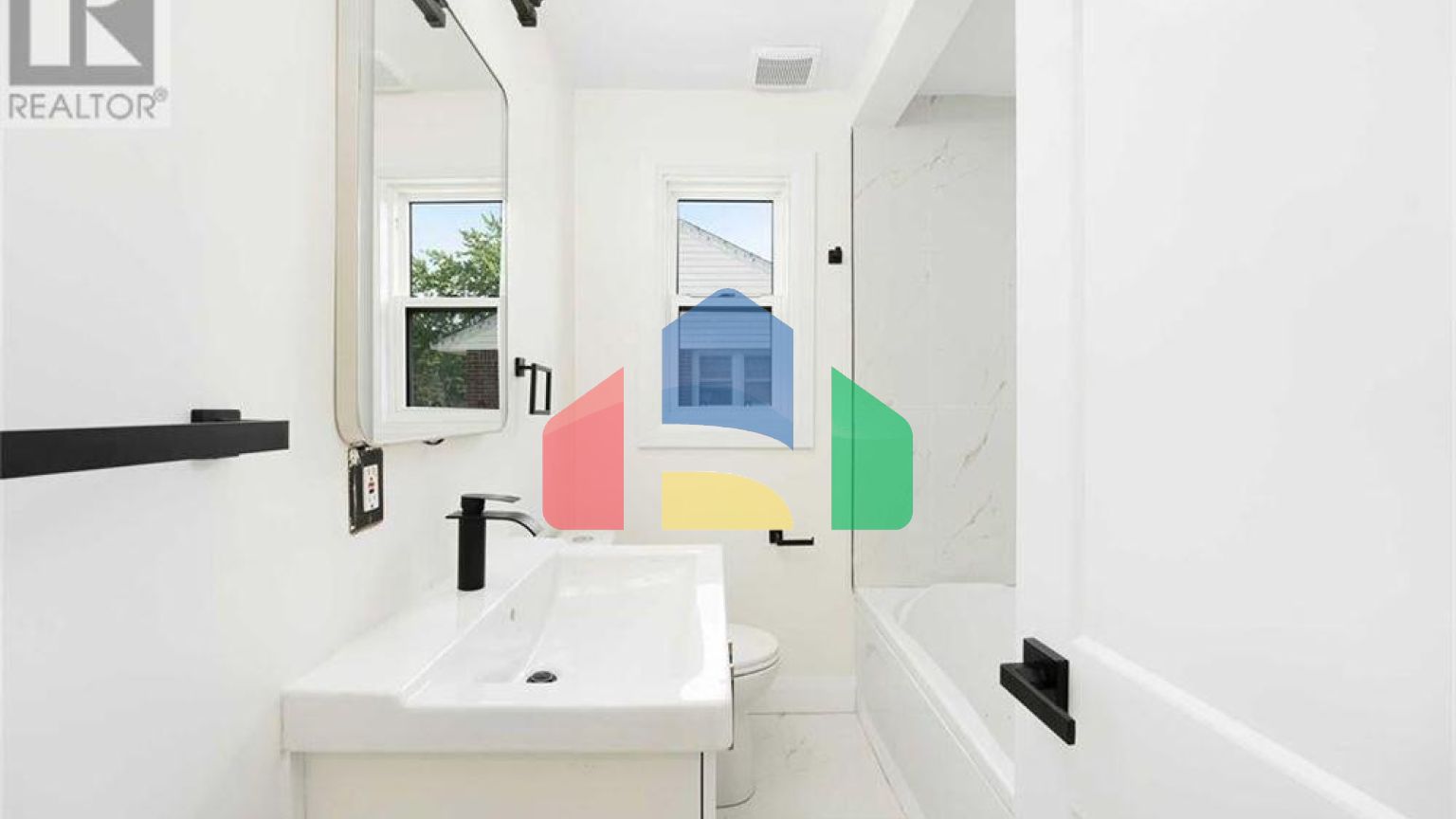 Residential - Single Family Home - Windsor, Canada - Canada