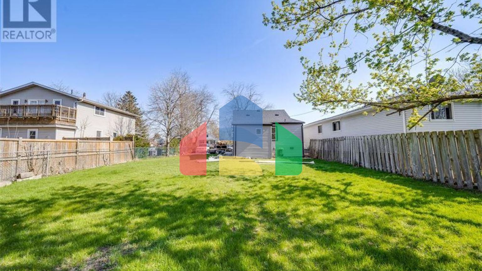 Residential - Single Family Home - Windsor, Canada - Canada