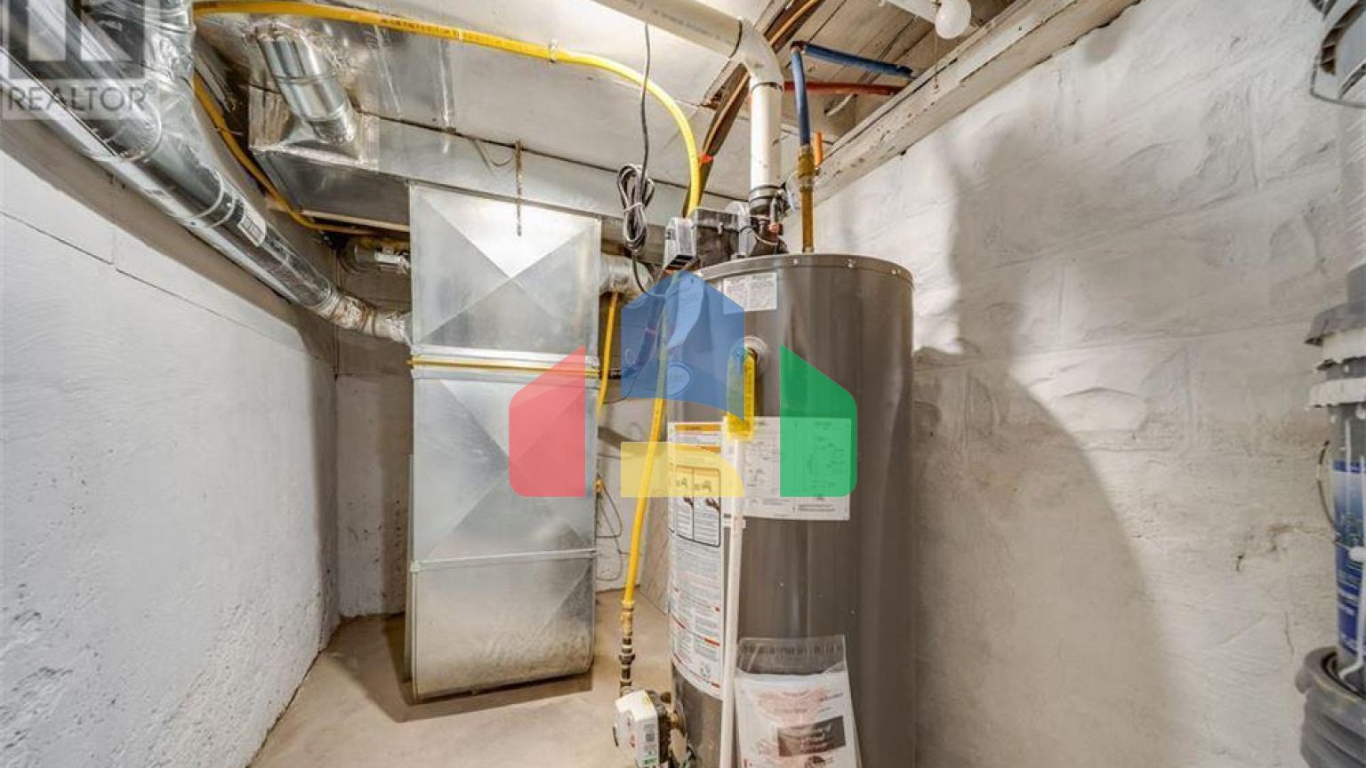 Residential - Single Family Home - Windsor, Canada - Canada