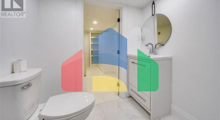 Residential - Single Family Home - Windsor, Canada - Canada