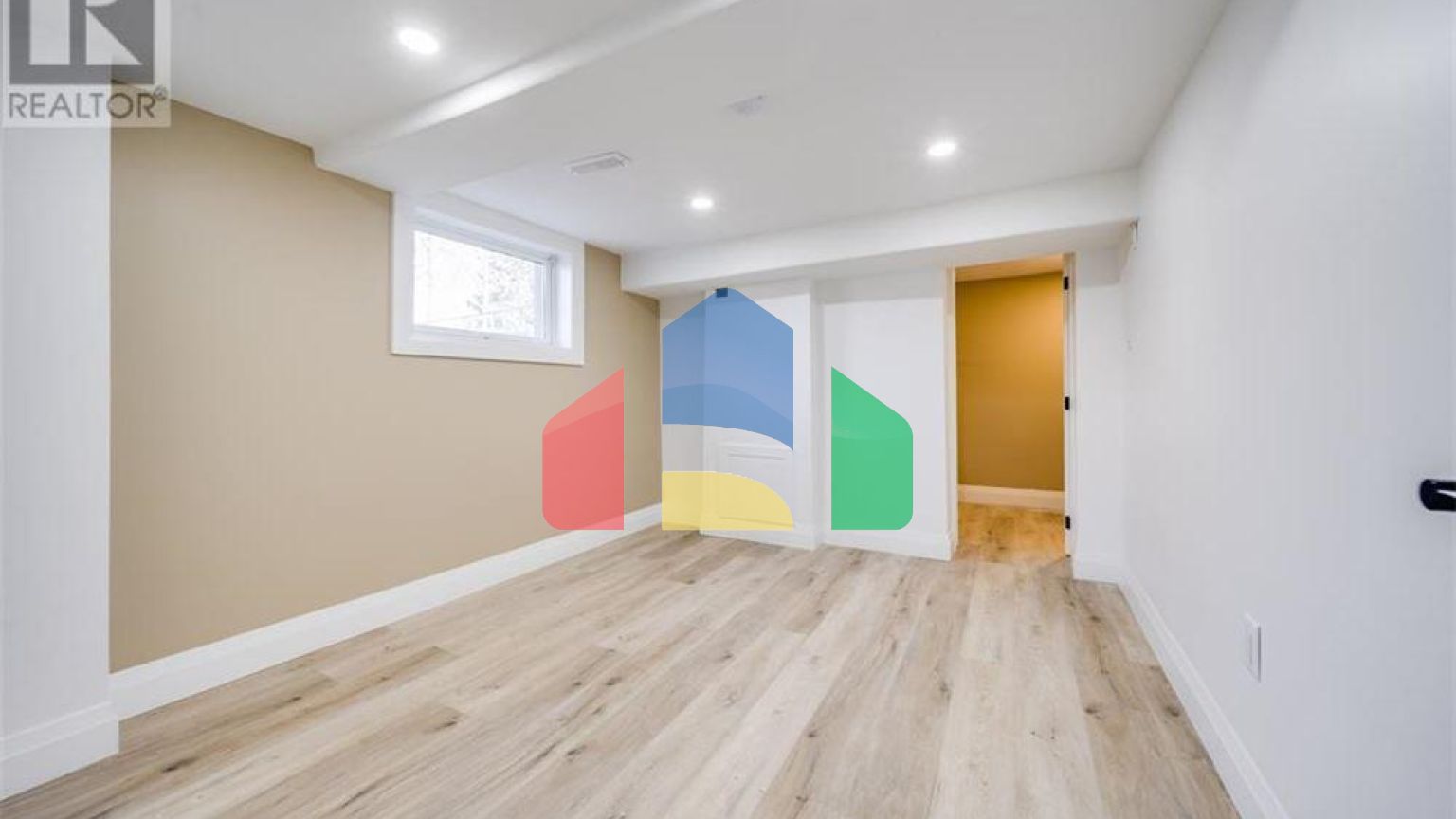 Residential - Single Family Home - Windsor, Canada - Canada