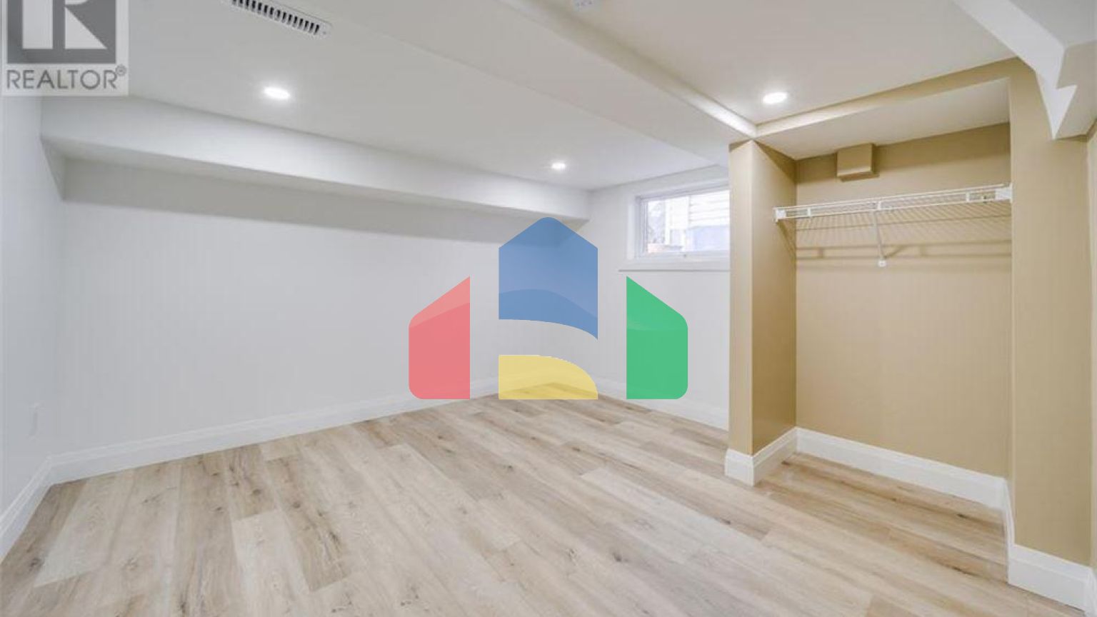 Residential - Single Family Home - Windsor, Canada - Canada