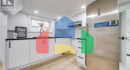 Residential - Single Family Home - Windsor, Canada - Canada