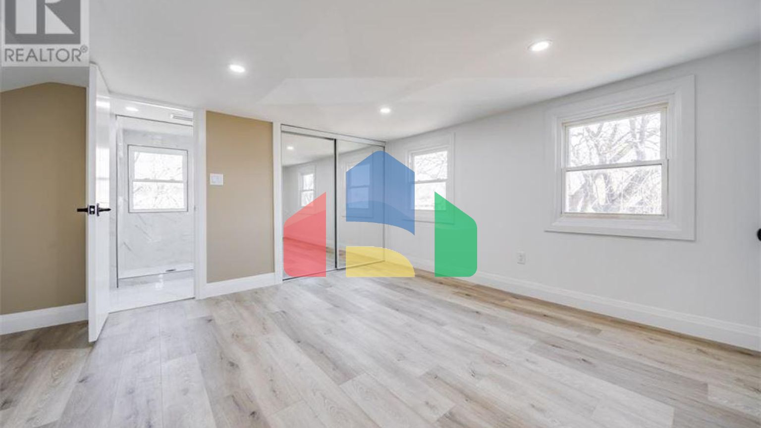 Residential - Single Family Home - Windsor, Canada - Canada