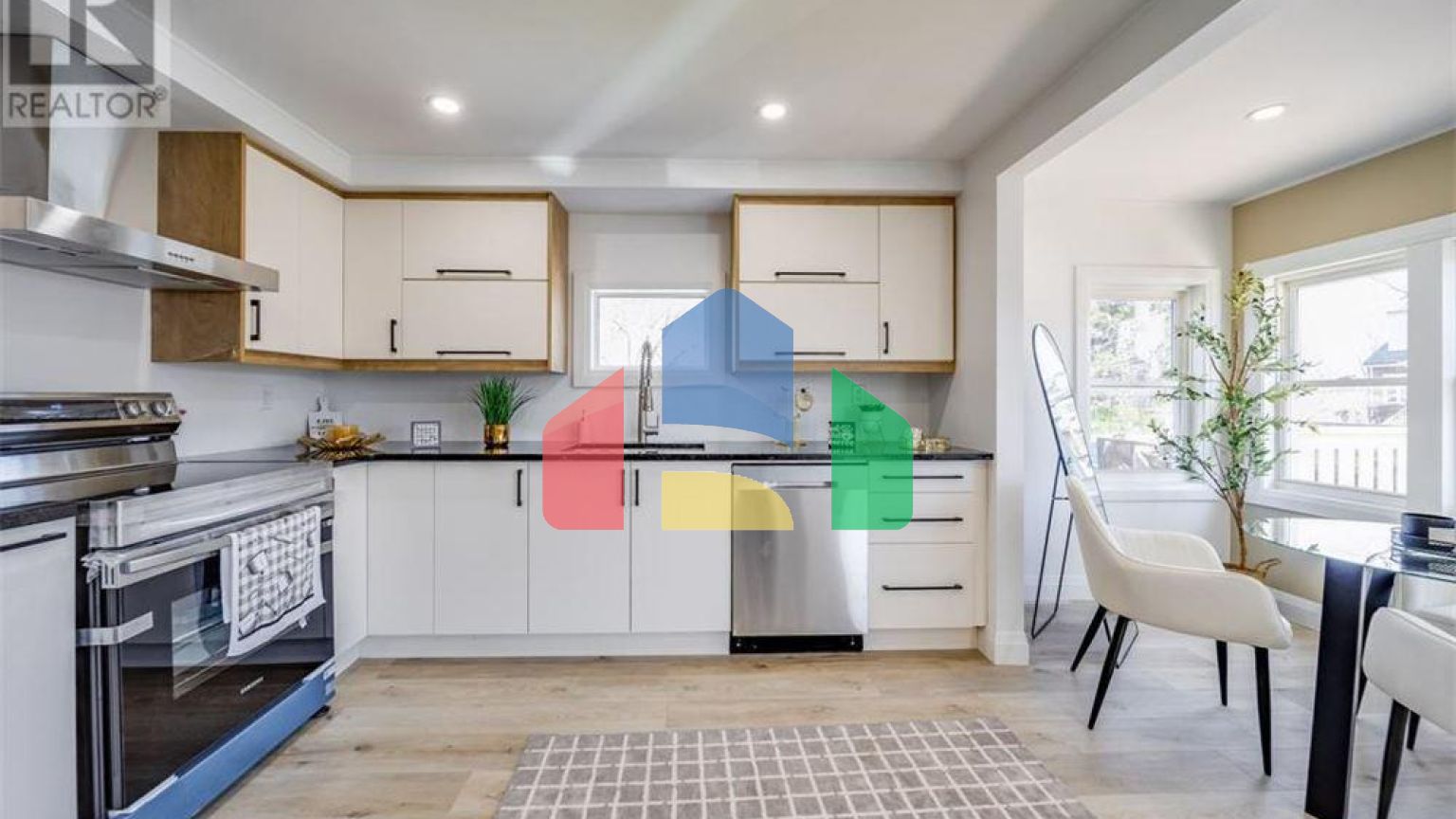 Residential - Single Family Home - Windsor, Canada - Canada