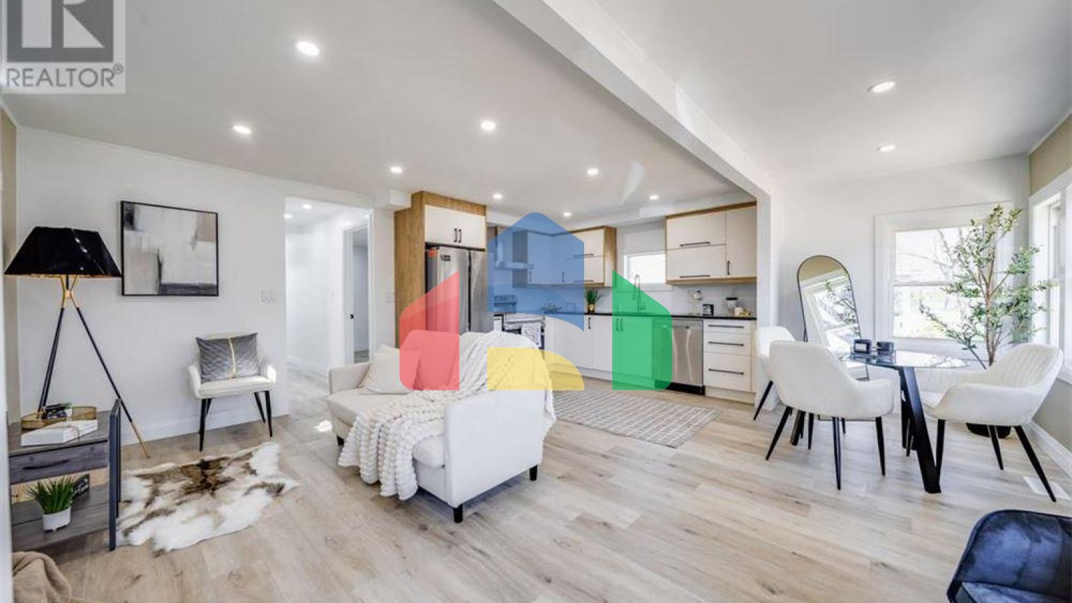 Residential - Single Family Home - Windsor, Canada - Canada