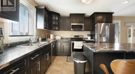 Residential - Single Family Home - Windsor, Canada - Canada