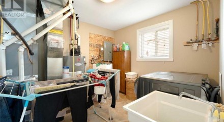 Residential - Single Family Home - Windsor, Canada - Canada