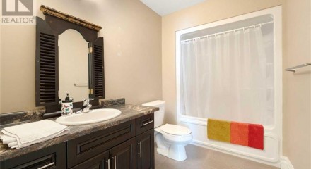 Residential - Single Family Home - Windsor, Canada - Canada