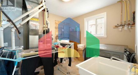 Residential - Single Family Home - Windsor, Canada - Canada