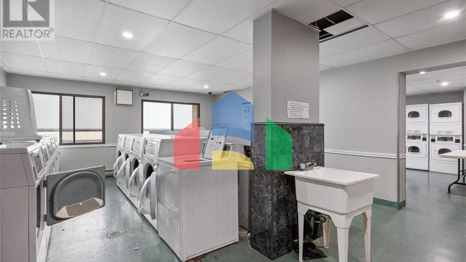 Residential - Condo/Apartment - Windsor, Canada - Canada