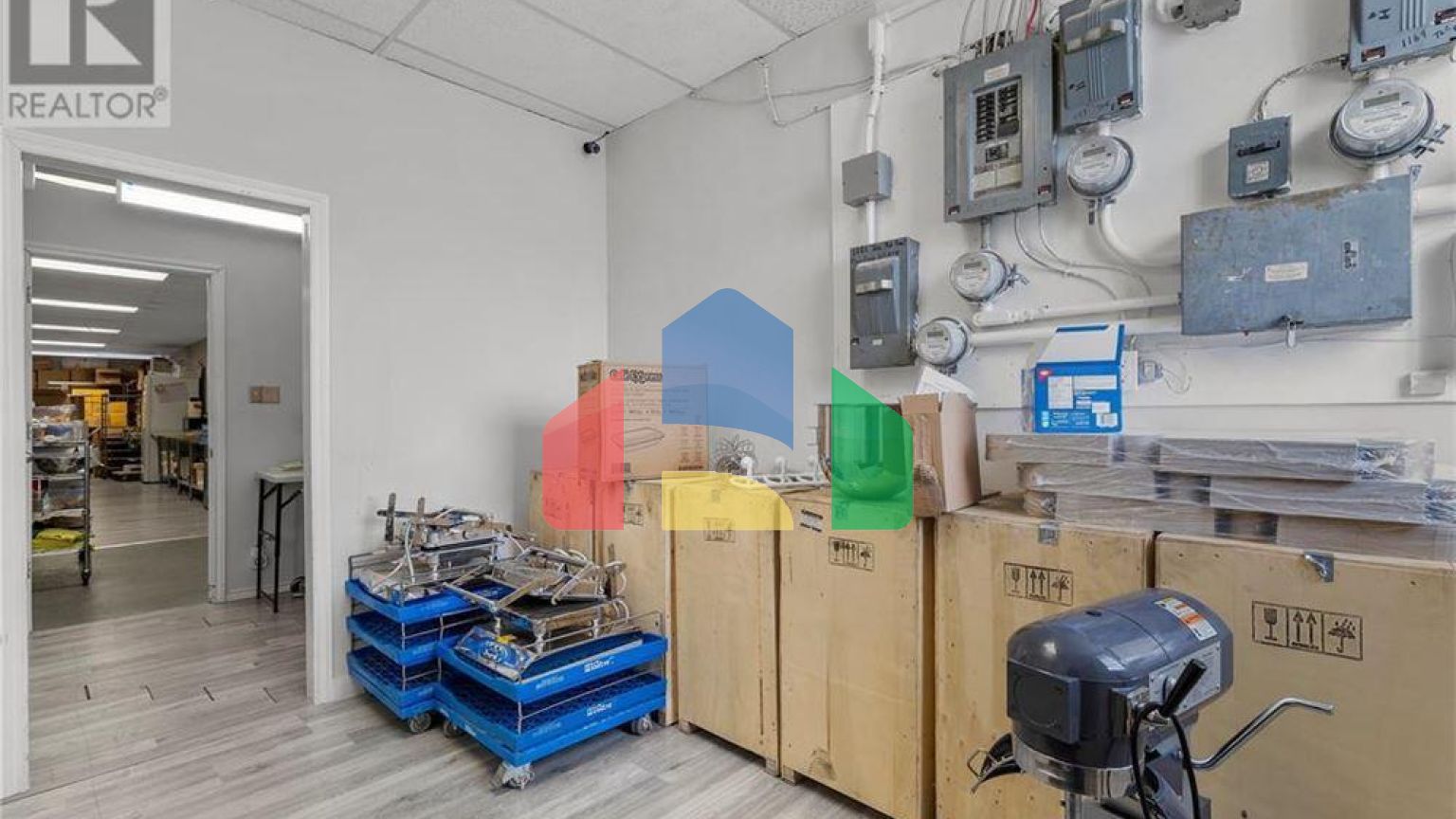 Commercial - Commercial/Retail - Windsor, Canada - Canada