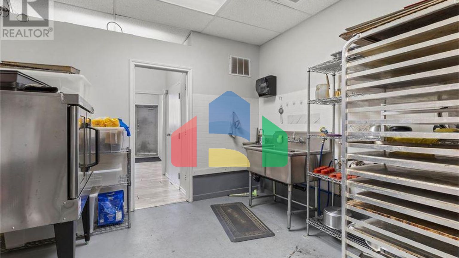 Commercial - Commercial/Retail - Windsor, Canada - Canada