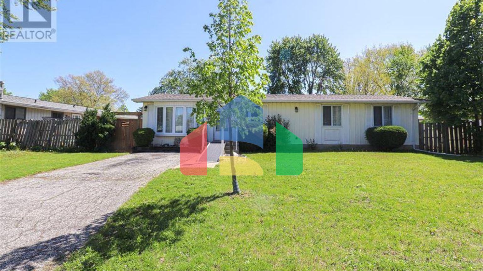 Residential - Single Family Home - Windsor, Canada - Canada