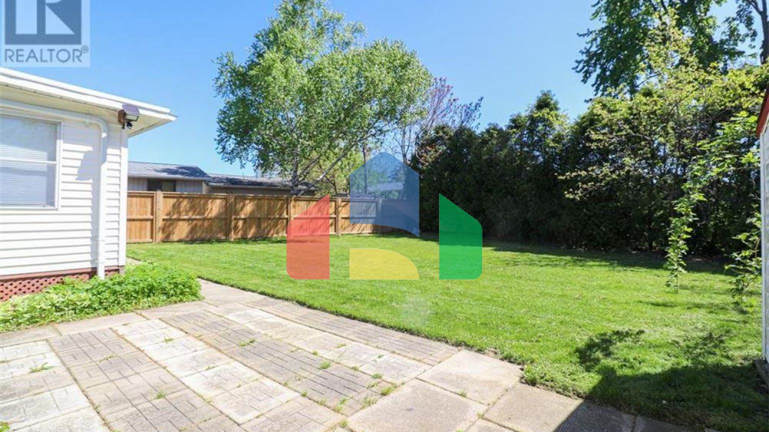 Residential - Single Family Home - Windsor, Canada - Canada