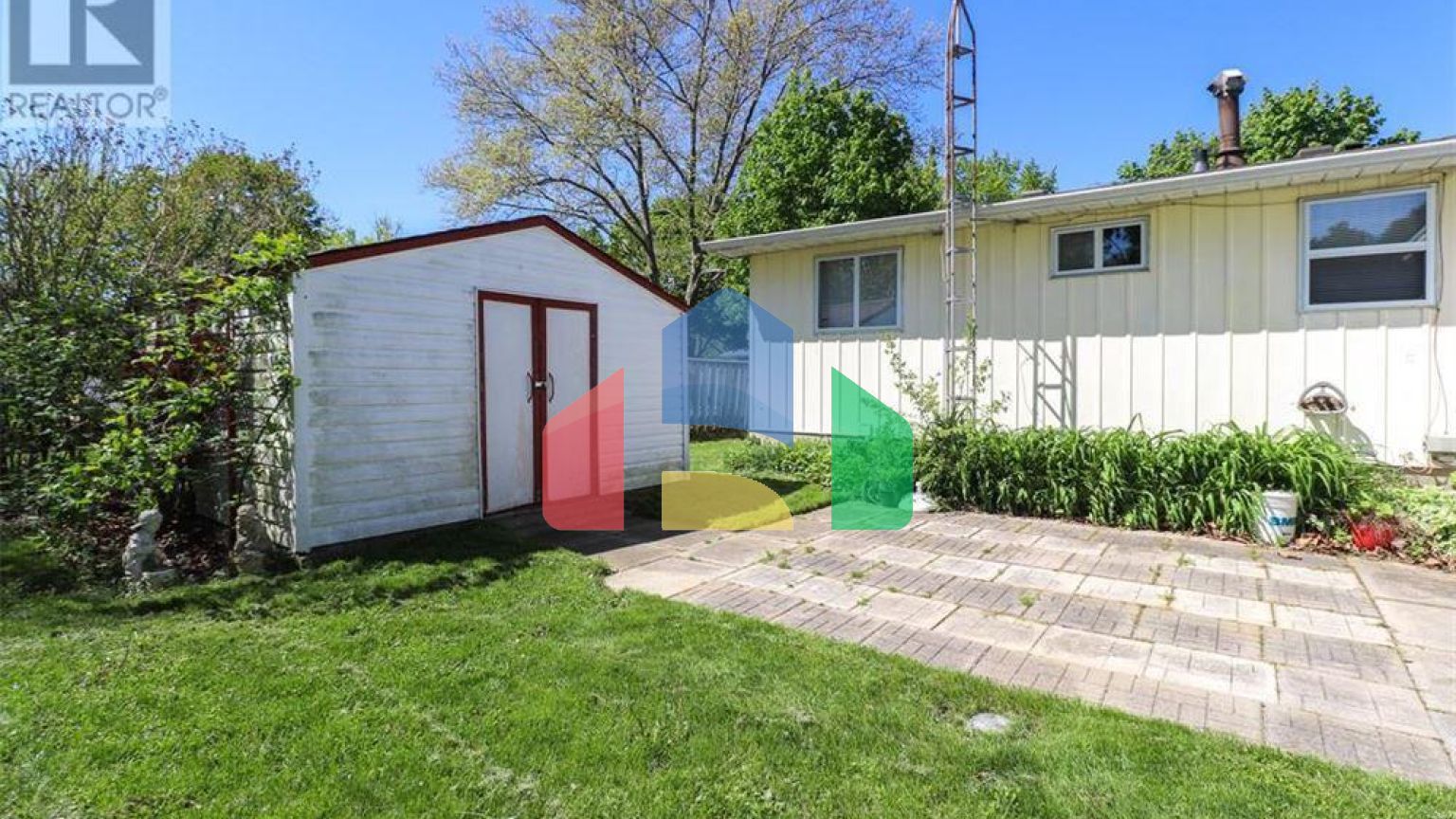 Residential - Single Family Home - Windsor, Canada - Canada